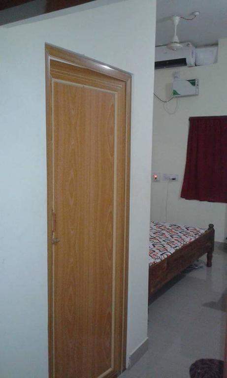 Sri Krishna Guest House & Reasturant Конарка Экстерьер фото
