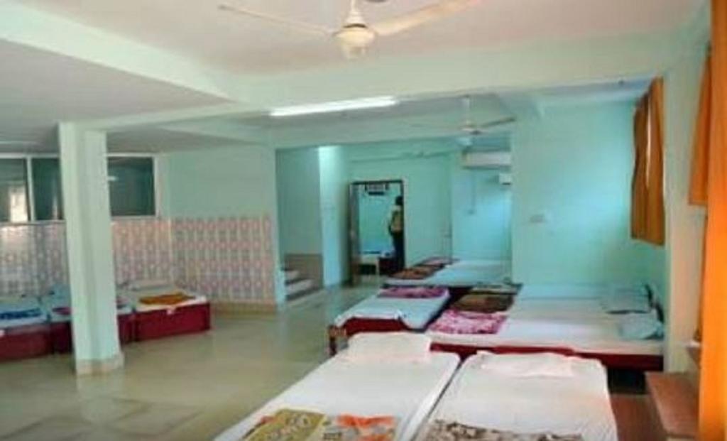 Sri Krishna Guest House & Reasturant Конарка Экстерьер фото